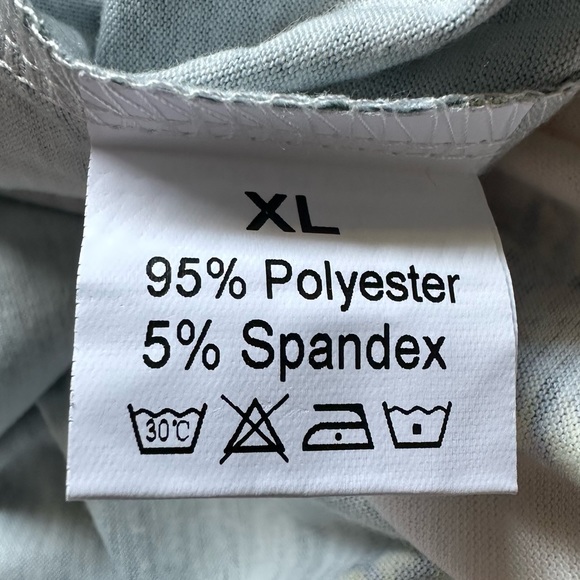 NWT Fleetwood Mac Flower Print T-Shirt | XL - Picture 3 of 4